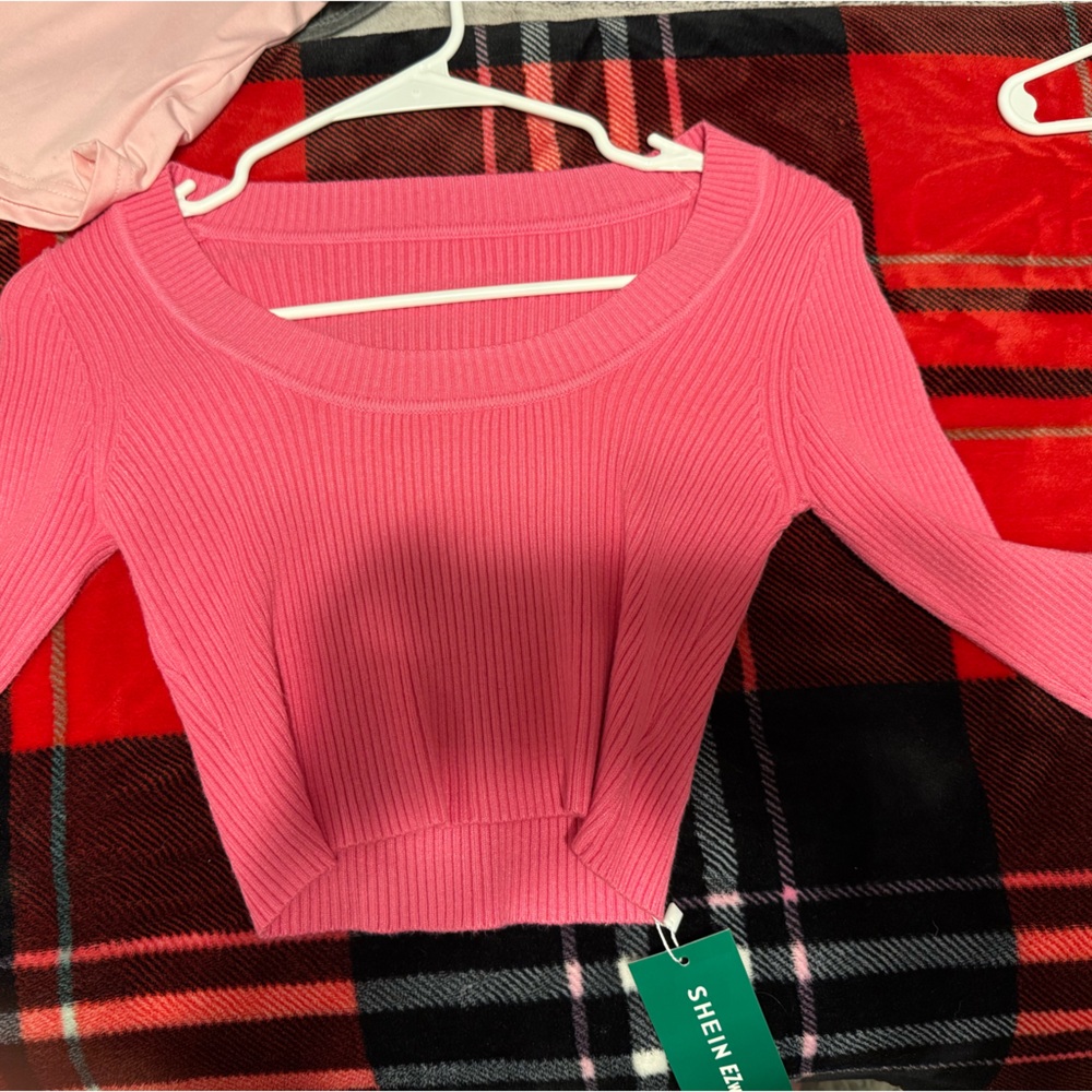 Pink crop top